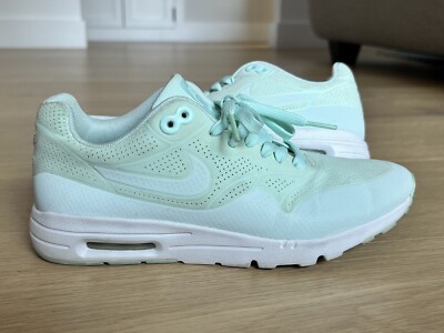 Nike Womens Air Max Ultra Moire US Size Mint Green