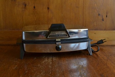 Vintage Manning-Bowman Waffle Iron Maker / Grill Chrome Reversible Plates