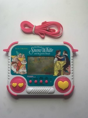 Tiger Electronics Vintage Schneewittchen & 7 Zwerge Handspiel getestet funktioniert