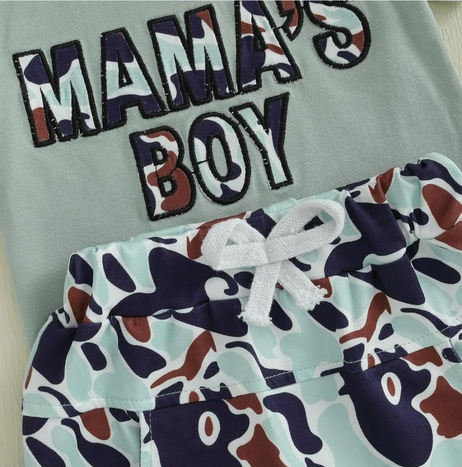 Conjunto de 2 piezas de camiseta bordada y pantalones cortos camuflados para bebé niño Foto 3 de 4