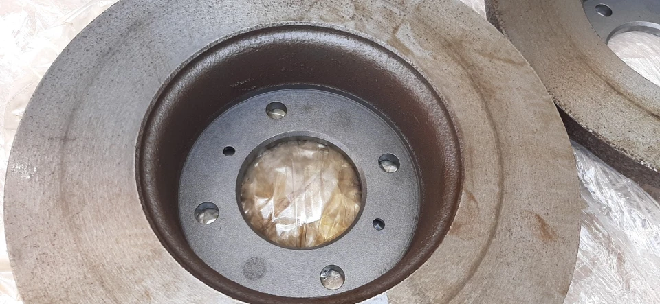 DISCHI FRENO ANTERIORE ALFA ROMEO GIULIA SPIDER 101-SPRINT SPECIALE -RESTAURATI Foto 3 de 4