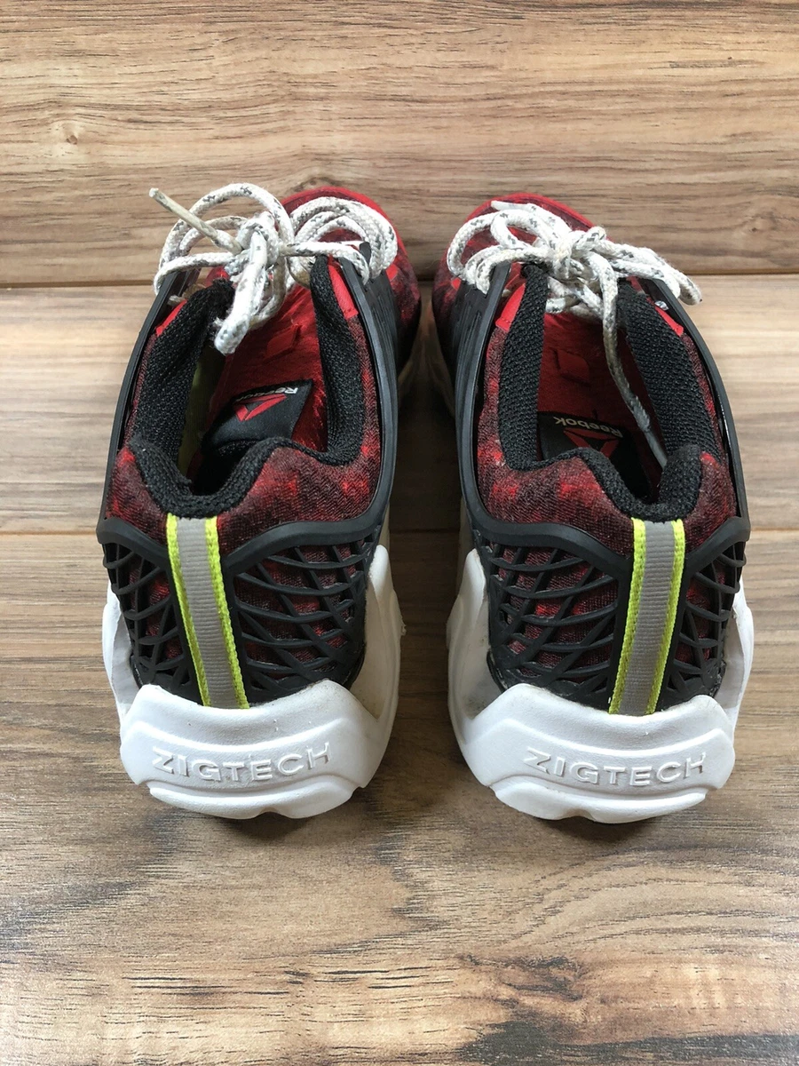 Reebok Boys Zigtech Big N Fast Sneakers Size 5.5 Red Black Silver Athletic Nice