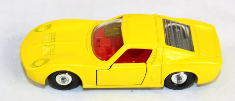 Matchbox Lesney #33 Lamborghini Miura P 400 (NM) Original Box with wear/holes - Image 2 of 4