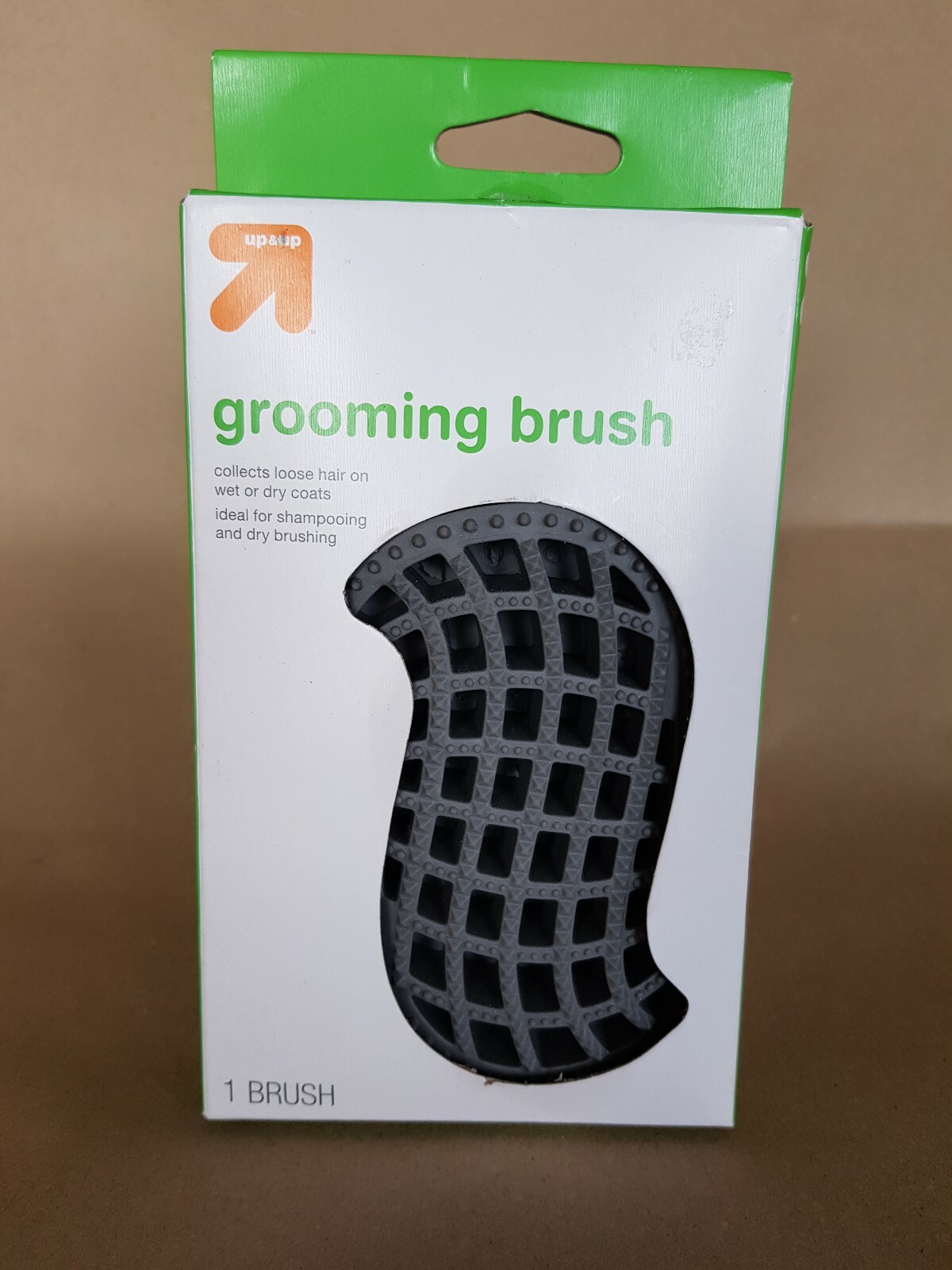 rubber grooming tool