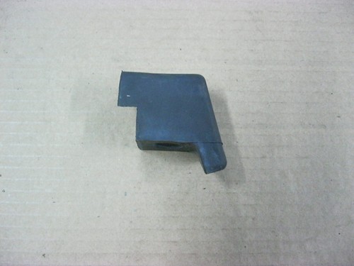 Gummi Anschlag Gummiklotz Hecktür Heckklappe VW Caddy II 9KV Seat Inca