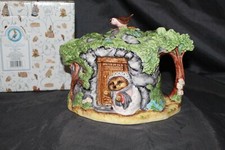 BEATRIX POTTER MRS TIGGY-WINKLE TEAPOT with Lid by ENESCO VERY RARE