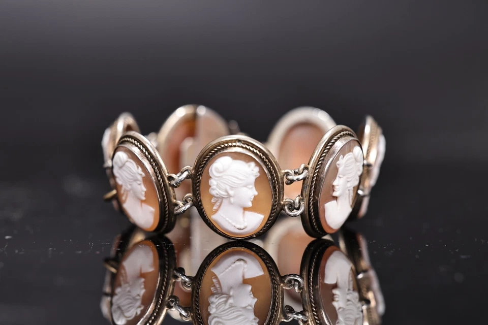 Brazalete de eslabones vintage de plata de ley con retrato camafeo de 7 caparazones Foto 3 de 4