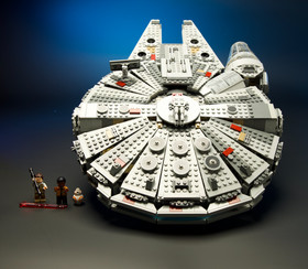 Lego 75105 Millennium Falcon Used W/ 3 Minifigures Rey(cracked torso) Fin BB8 