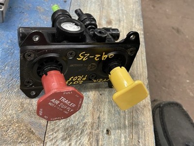 BENDIX AIR CONTROL VALVE 16932 001 | eBay