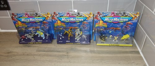 3 Mighty Morphin Power Rangers Micro Machine - 1 #Titanus, 2# Dragonzord, 4# Yel