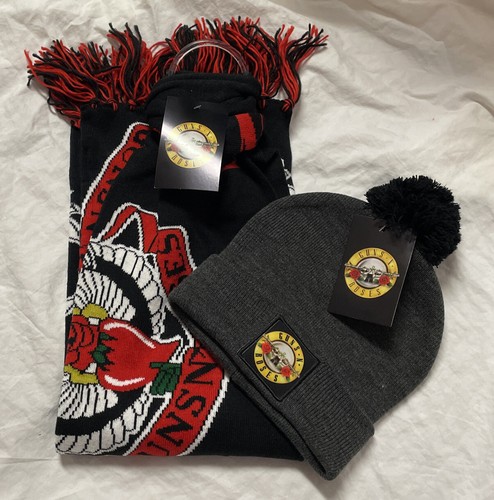 New Guns N' Roses Winter Holiday Beanie Hat and Scarf Combo Set - 第 1/5 張圖片