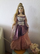 Porzellankopfpuppe mit Ständer, Echthaar, 68 cm