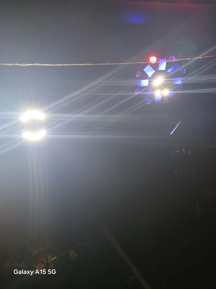 Chauvet DJ Swarm Wash FX ILS RGBAW+UV LED Derby/Láser/Luz Estroboscópica + Cable DMX Foto 3 de 4