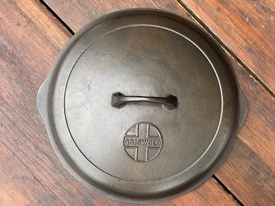 Griswold Cast Iron #9 Button Logo Skillet Lid