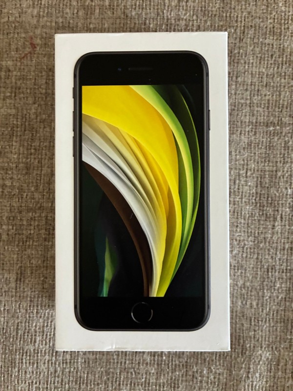 Apple iPhone SE 128GB Box (MXCW2LL/A) Black BOX w/ ear buds, power cord, charger