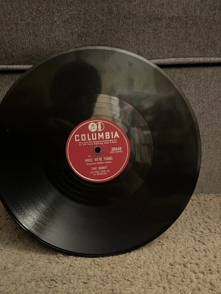 TONY BENNETT - Cold Cold Heart/While We're Young (78 10" 1951) Columbia 39449 Foto 2 de 4