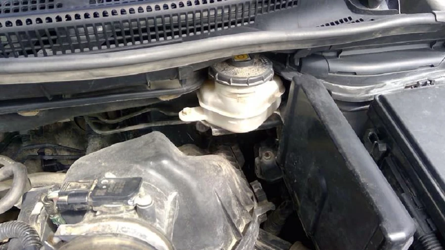 How To Change The Brake Fluid In A Honda CRV AxleAddict, 43 OFF