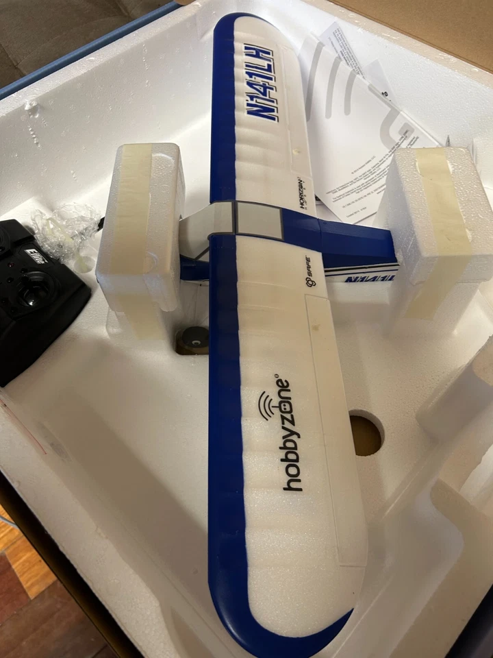 Sport Cub RTF airplane. Comes with everything but AA battery's for remote. - Image 2 of 4