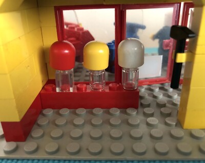 Lego #6373 Vintage Motorcycle Shop 166 pcs. Complete w/ 2 Figures