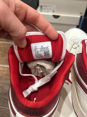 Air Jordan 1 low SE womens ruby sail varsity red hj9338-106