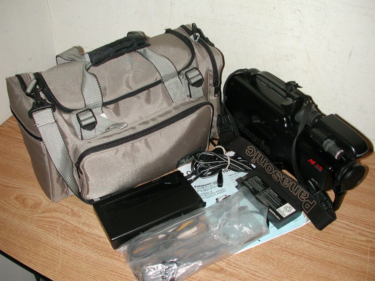 VINTAGE PANASONIC PV-502D OMNIMOVIE AFX6 VHS HQ VIDEO CAMERA VINTAGE PANASONIC PV-502D OMNIMOVIE AFX6 VHS HQ VIDEO CAMERA