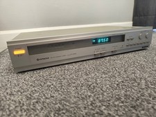 HITACHI VINTAGE AM-FM STEREO TUNER FT-R10 (MADE IN JAPAN) - tested and working