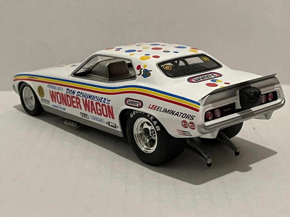 DON SCHUMACHER 1973 WONDER WAGON PLYMOUTH CUDA 1:24 NHRA CARRO ENGRAÇADO 1320 FLOPPERS - Imagem 4 de 4