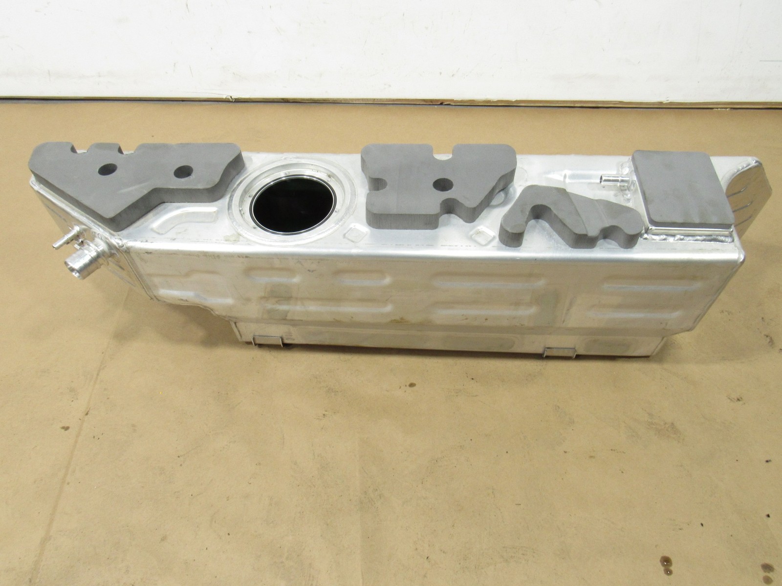 17-20 Mclaren 720S 720 2020 Gas Fuel Reservoir Tank #3