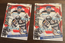 (2) 1995-96 Fleer Ultra - No Entry Dominik Hasek #370