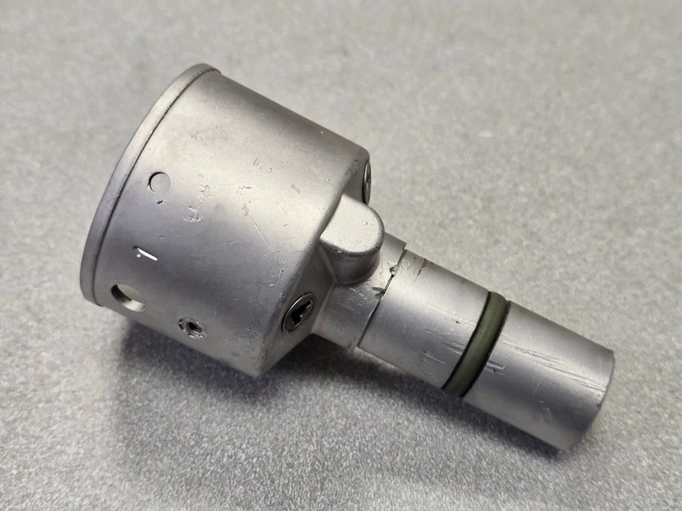 BONITO USADO ORIGINAL BOSCH PORSCHE 911T 2.2 JFDR6 CARCASA DISTRIBUIDOR 023 Foto 3 de 4