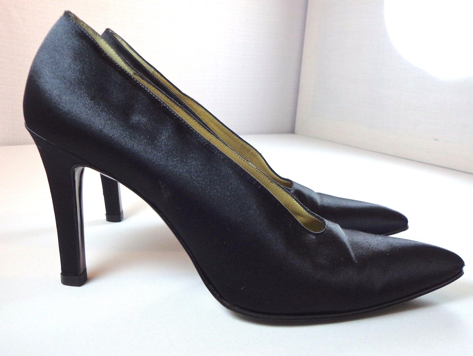 Scarpe décolleté Yves Saint Laurent da donna nere raso taglia 8 5 M Made in Italy