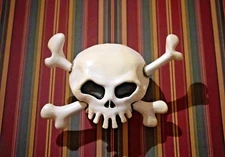 RARE 13" Haunted Mansion Holiday Skull and Crossbones Disneyland Halloween Prop