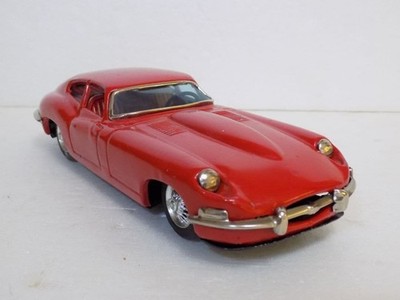 バンダイ ブリキ【XK-E ジャガー XK-E レッド】フリクション s-l400.jpg