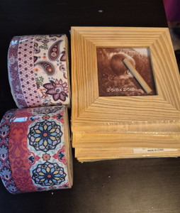 NEW - 7 wooden frames and fabric tape - new in packaging