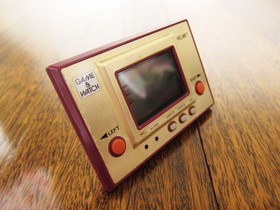 NINTENDO Helmet Game and Watch (CN-07) in Excellent Condition
