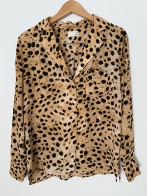 Aritzia Wilfred Free Women s M Leopard Print Button Down Top Long Sleeve Blouse