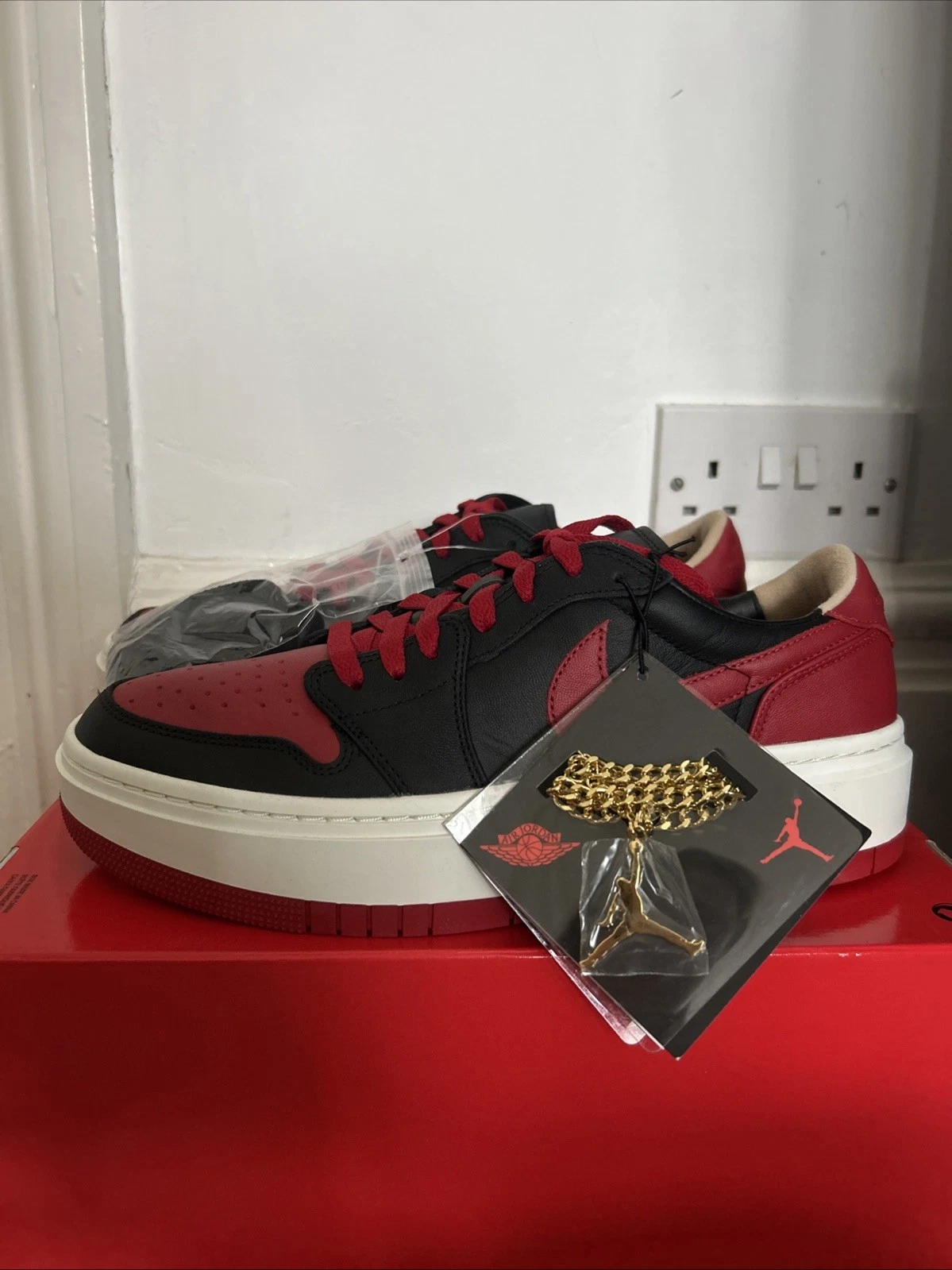 AIR JORDAN 1 ELEVATE LOW BLACK GYM RED Unisex Rara combinazione CLR NUOVA UK 9