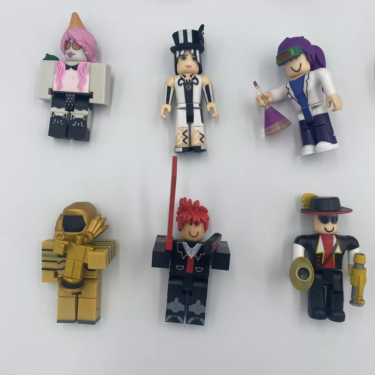 Roblox Toy Lot With Carrying Case 20 Figures