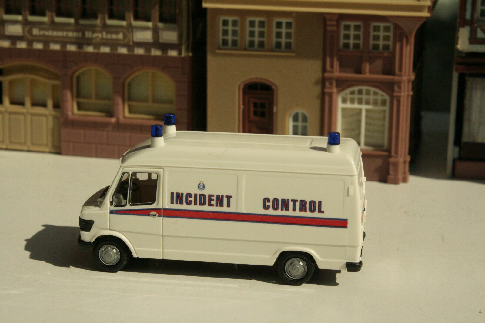 Bild 2 von 4