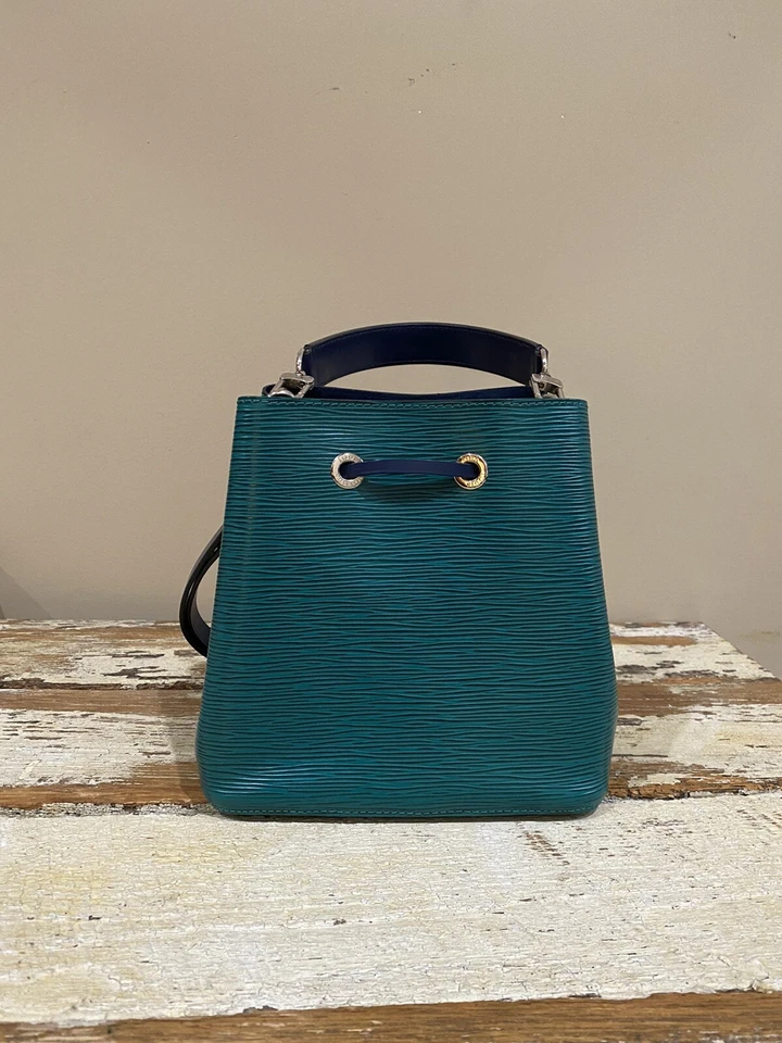 Raro Bolso de Mano Louis Vuitton Neo Noe BB Epi Cuero Para Mujer Velo/M Carretera/Andigo Foto 4 de 4