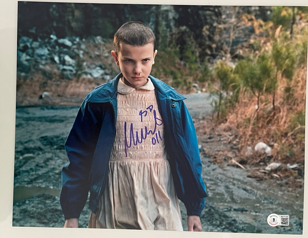 MILLIE BOBBY BROWN SIGNED STRANGER THINGS ELEVEN 11X14 PHOTO BAS