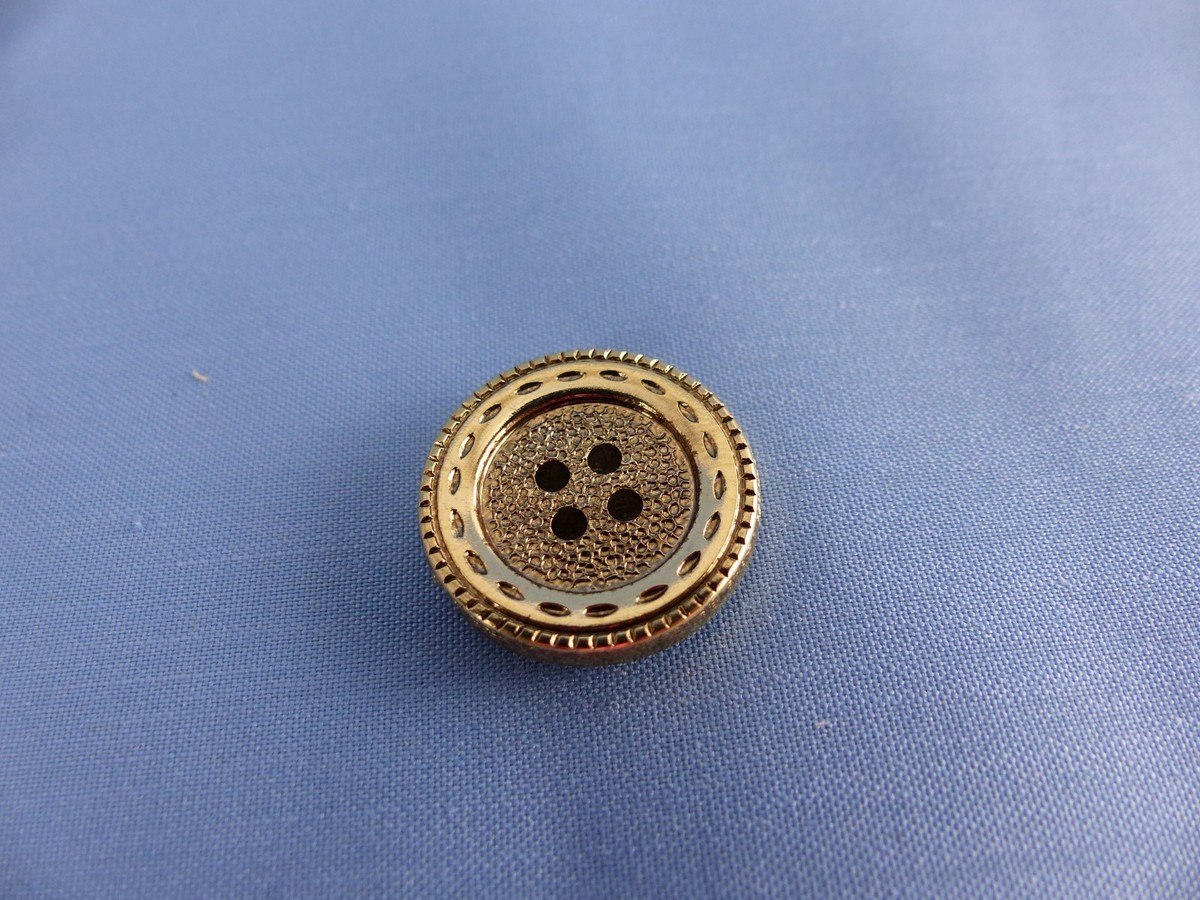 Lot De 21 Boutons Anciens Dorés Et épais - Mercerie Vintage, Occasion