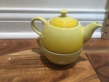 Le Creuset Soleil Yellow Ombré Tea For One Mini Ceramic Teapot And Mug NEW