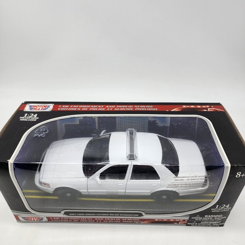 MotorMax 2007 White Unmarked Ford Crown Vic Police Interceptor Unmarkd SEALED - Picture 2 of 8