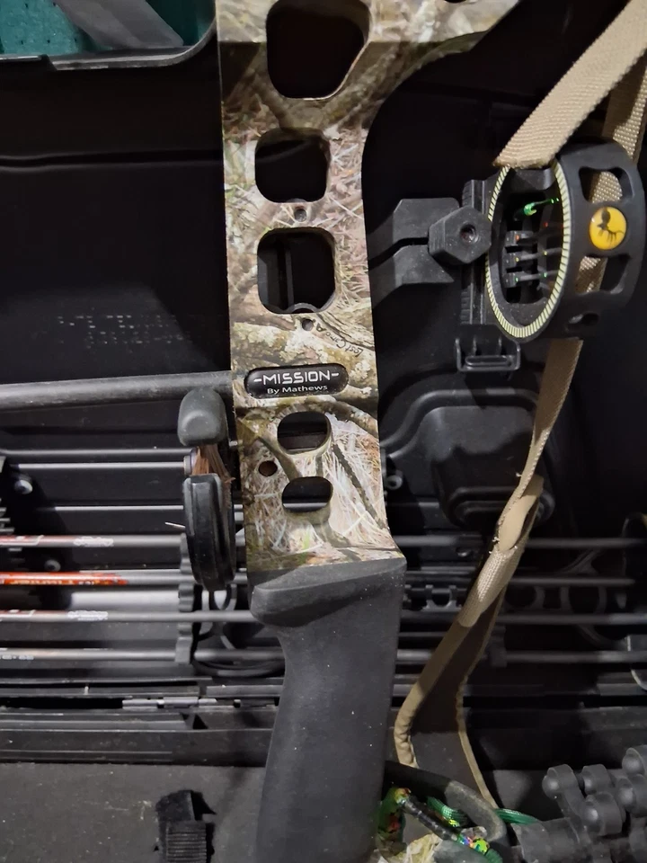 Mission Craze Compound Bow By Mathew’s LH Set-Up WP677 - Image 2 of 4