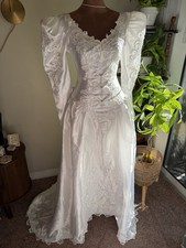 True Vintage 1989’s Handmade Sweetheart Princess Cut Wedding Dress Size 4 USA