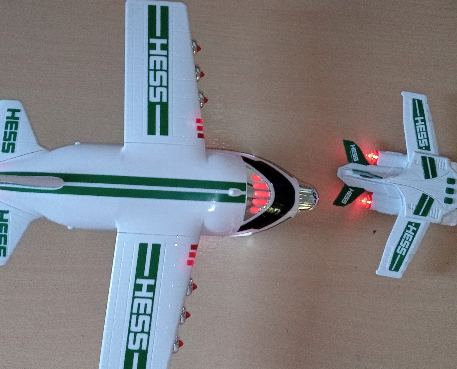 Hess Toy Trucks Cargo Plane And Jet Green White 2021 Holiday Ages 4+ ~ Unopened 