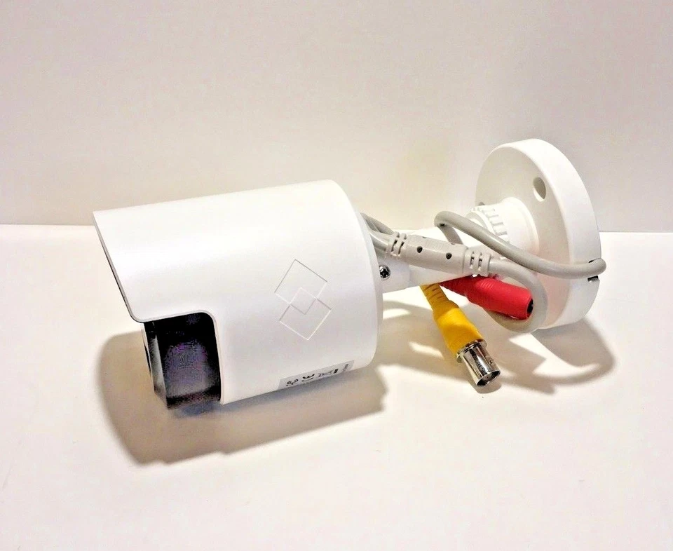 Lorex LAB243B 4MP 2K Super HD Bullet Security Camera - Image 2 of 3