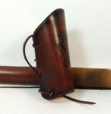 Armschutz Bogensport Leder Braun Keltisches Kreuz Bogenstulpe