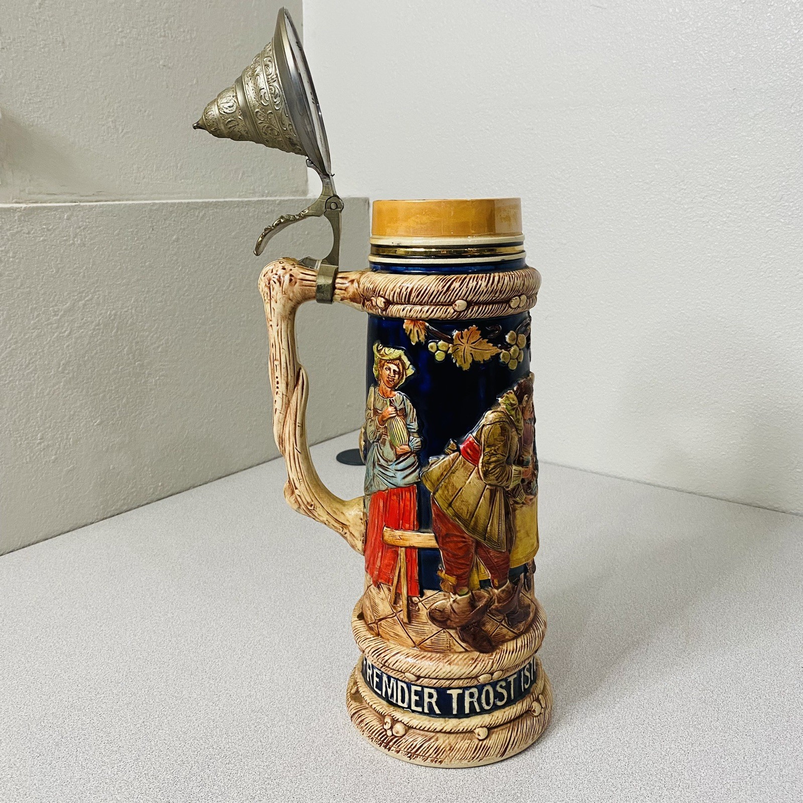 Vtg XL 3 Liter German Beer Stein Pewter Lid Western Germany 1482 Courage